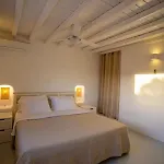 Private Sea View Yard