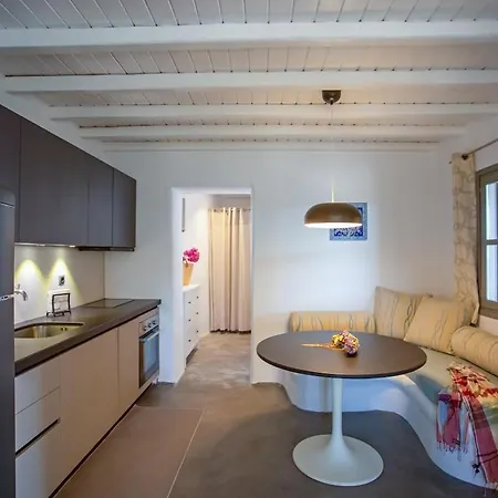 Private Sea View Yard Apartment