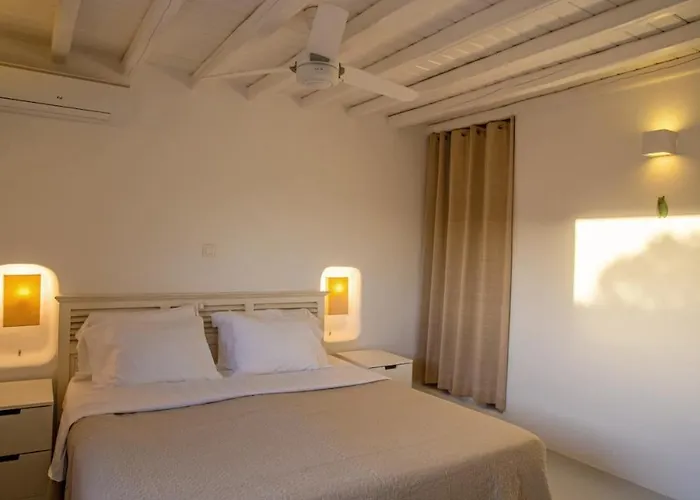 Private Sea View Yard