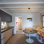 Private Sea View Yard Apartment